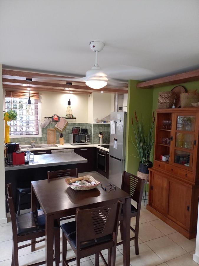 Bel Appartement Avec Terrasse Proche Des Plages Saint-Gilles-les Bains Εξωτερικό φωτογραφία